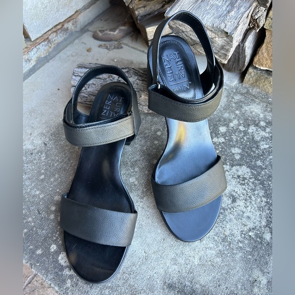 Naturalizer Black Block Heel dress Sandals comfort lightweight Sz-10 Wide. T - Picture 2 of 15